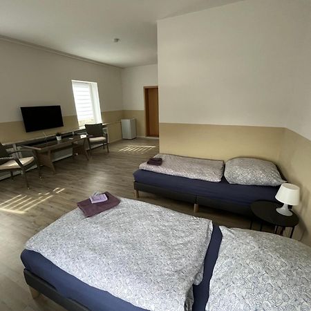 Doppelzimmer Mit Bad- Fernseher Meine Zewnętrze zdjęcie